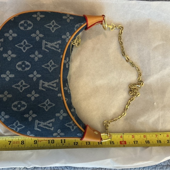 Source Unknown Denim Monogram Shoulder Bag with Gold Chain and shoulder strap - Picture 3 of 6